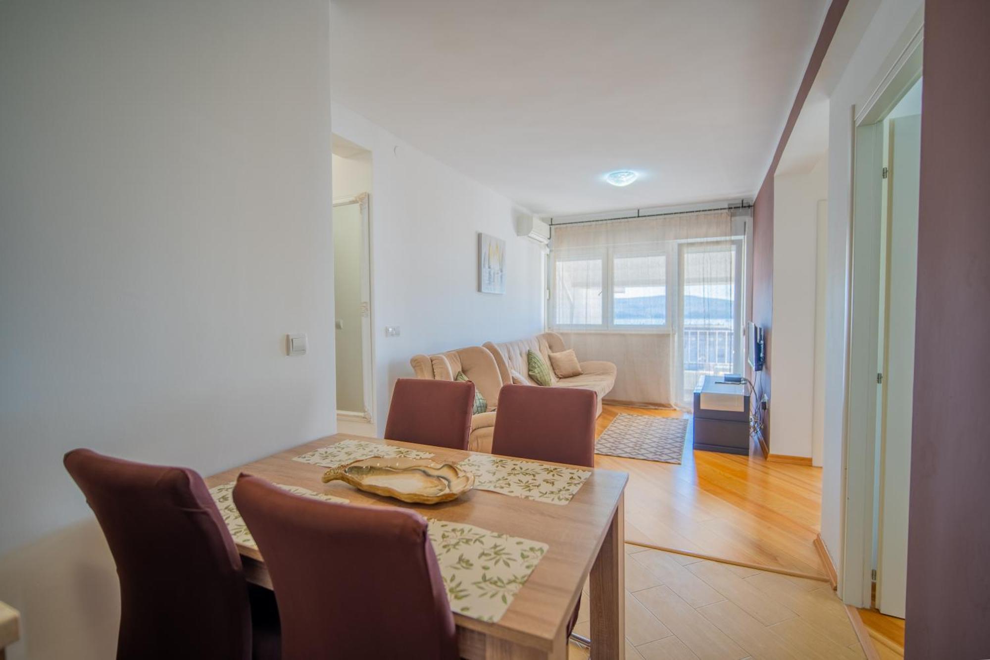 Apartman Centar Tivat Dış mekan fotoğraf